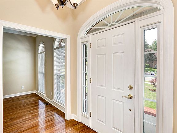5th image of 305 Brasfield Dr