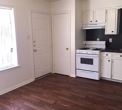 4th image of 3104 Longleaf Dr