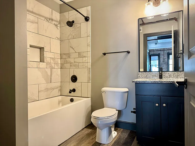 625 Adams St #4 — Photo 14