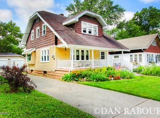 18 Elmwood St NE, Grand Rapids, MI