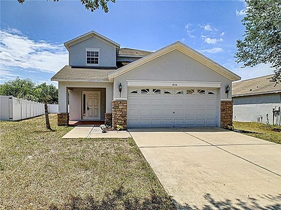 3rd image of 8514 Carriage Pointe Dr