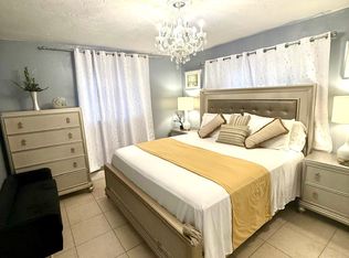 8400 NW 28th St, Sunrise, FL 33322