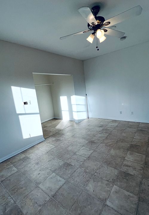 1st image of 4456 Lockwood Ave