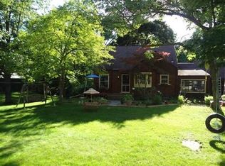 2365 Ayrshire Dr, Ann Arbor, MI 48105