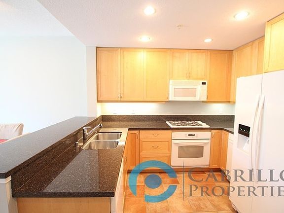 2nd image of 850 Beech St Unit 406