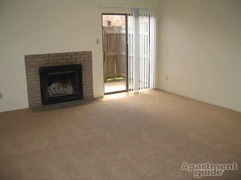 Highland Townhomes — Photo 9