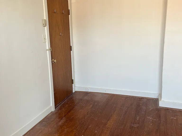 2400 Fleet St #B — Photo 23