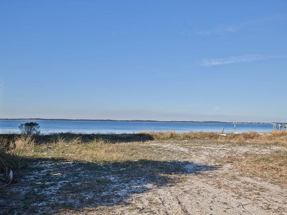 2nd image of 209 Panferio Dr