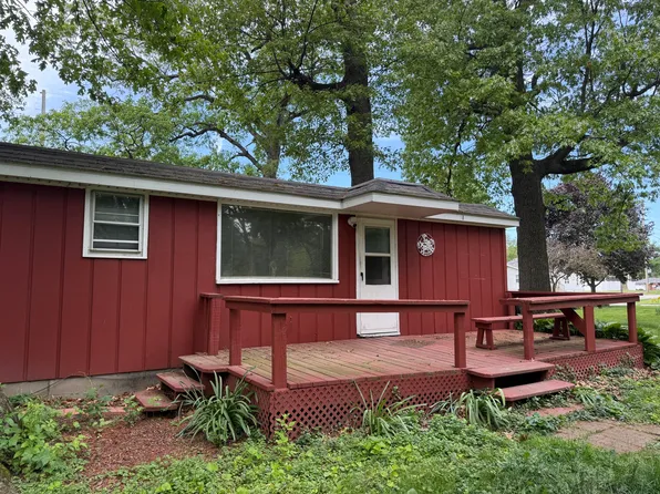 417 Colfax St, Griffith, IN 46319