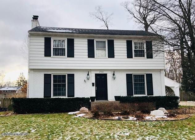 1st image of 2722 Maplewood Dr SE