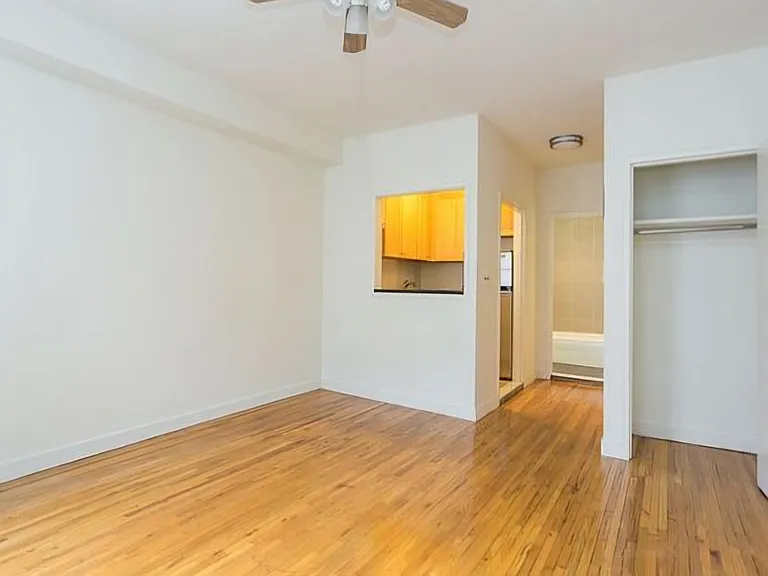 1665 1st Ave #1B — Photo 3