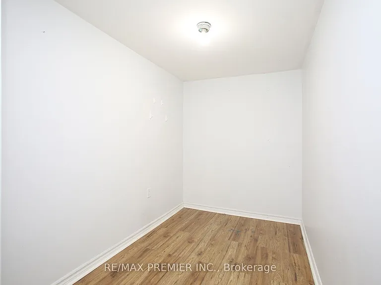 205 Equator Cres — Photo 24
