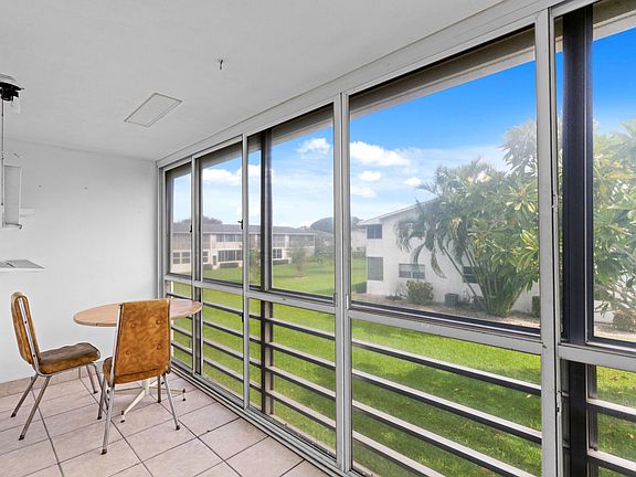 4th image of 171 Windsor H