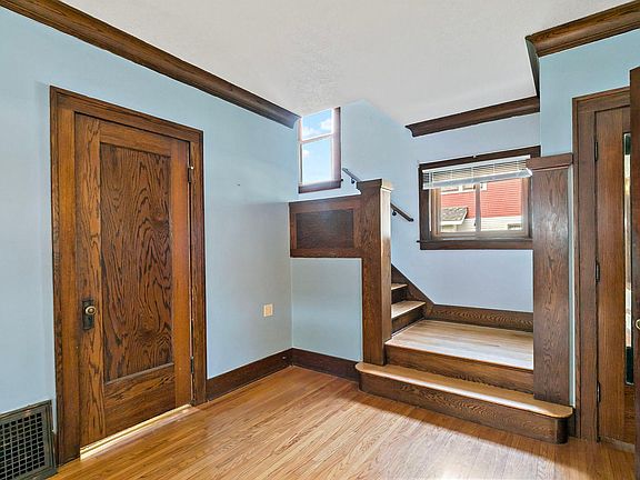 2nd image of 615 7th St