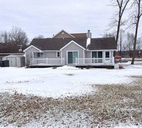 2nd image of W3703 Lake Shore Dr