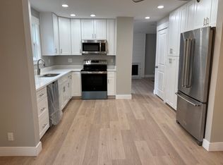 9185 S Quail Hollow Dr, Sandy, UT 84093