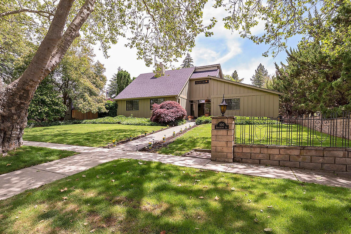 100 Kensington Sq, Medford, OR 97504 Zillow