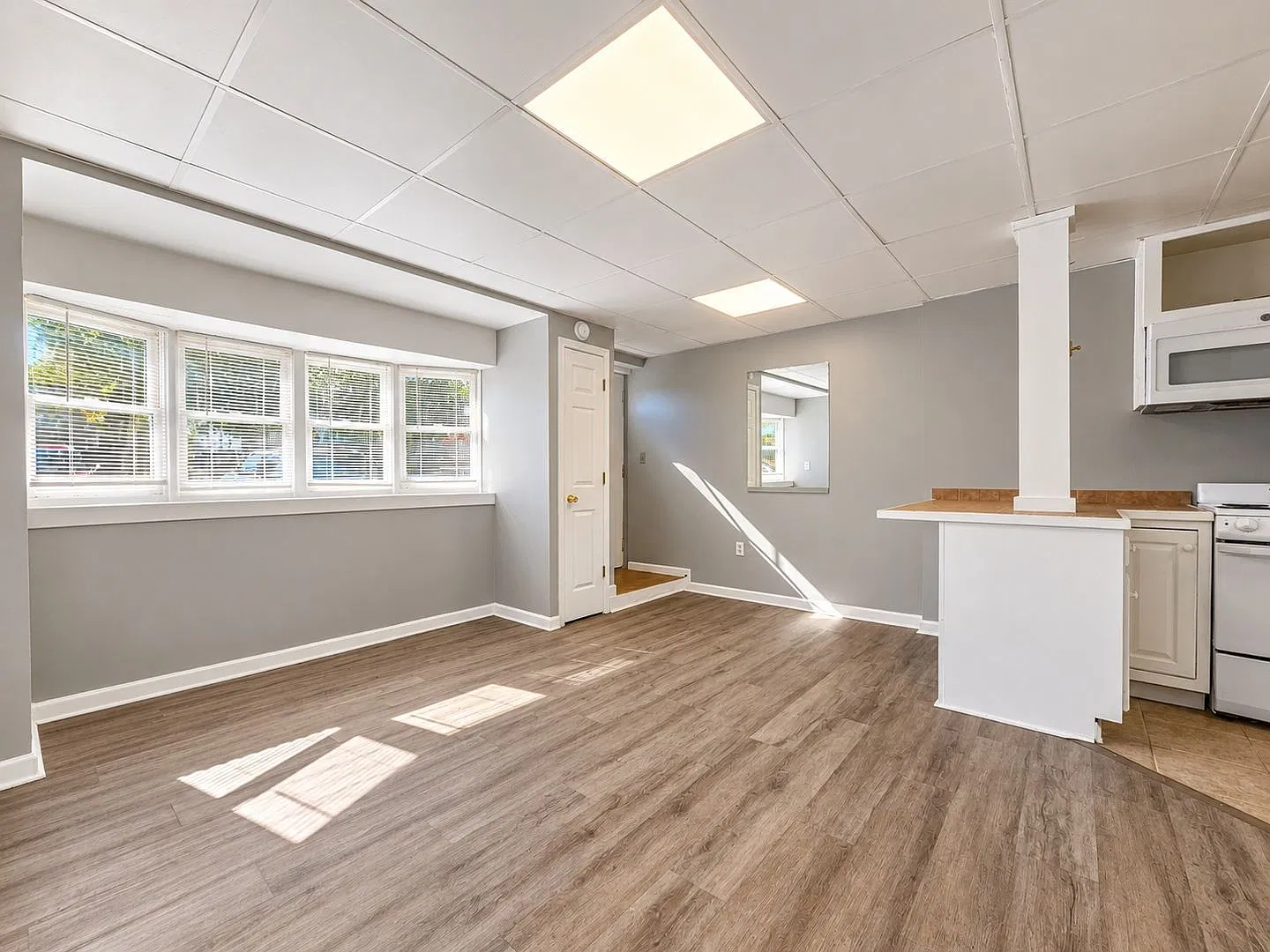 1 bed, 1.0 bath, 360 sqft, $1,025 — Photo 3