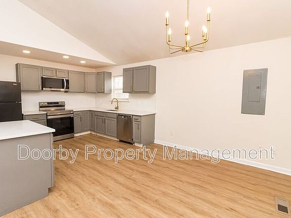 3rd image of 2310 Cushman St