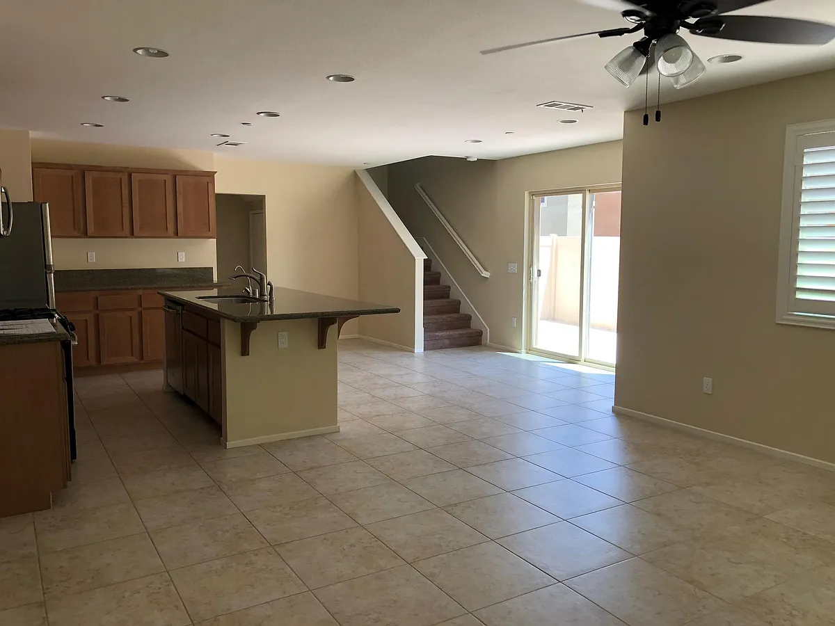 Building Photo - 1425 Silverberry Ln