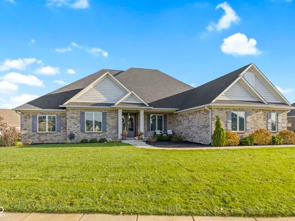 107 Woodview Dr, Pittsboro, IN 46167