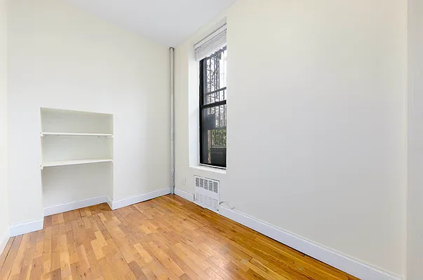 Rented by A&E Real Estate Management | media 8