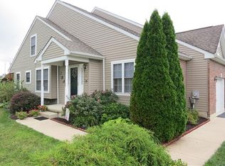 427 E Red Lion Dr, Bear, DE 19701