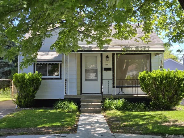 2208 Detroit Ave, Lincoln Park, MI 48146