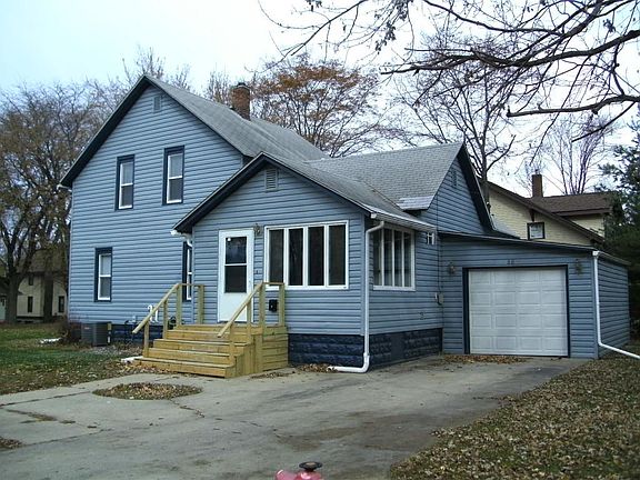 3rd image of 802 N 6th St