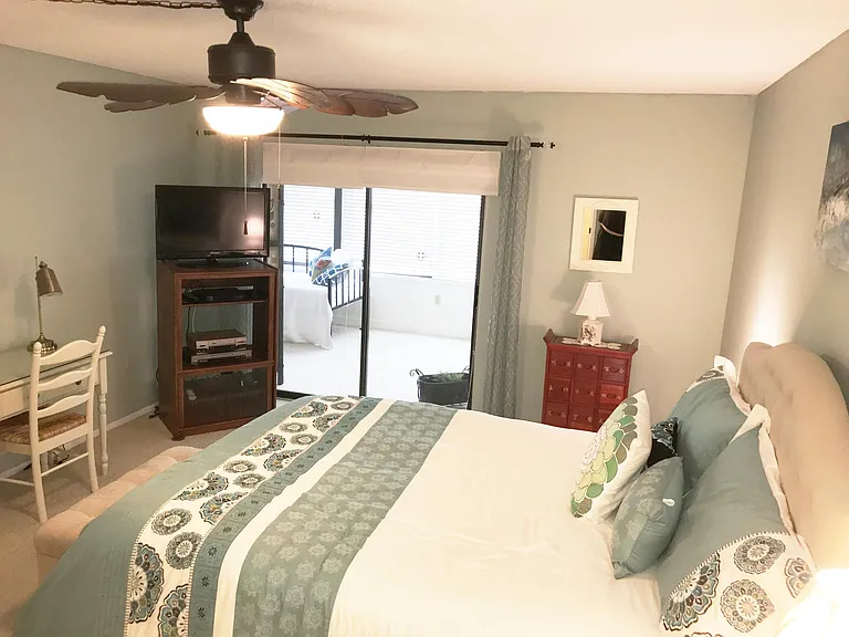 577 Lakeside Dr — Photo 12