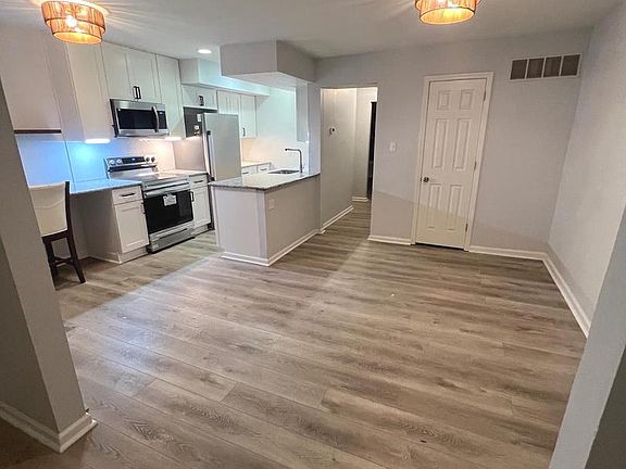 2nd image of 68 Forest Creek Dr