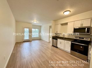 22025 NE Halsey St BUILDING C-209, Fairview, OR 97024