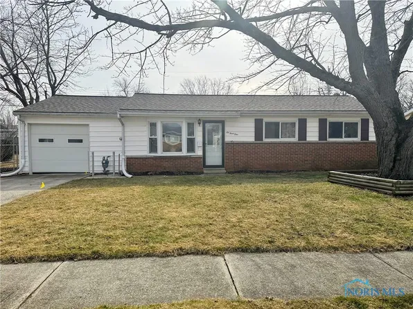 631 Northview Dr, Fostoria, OH 44830