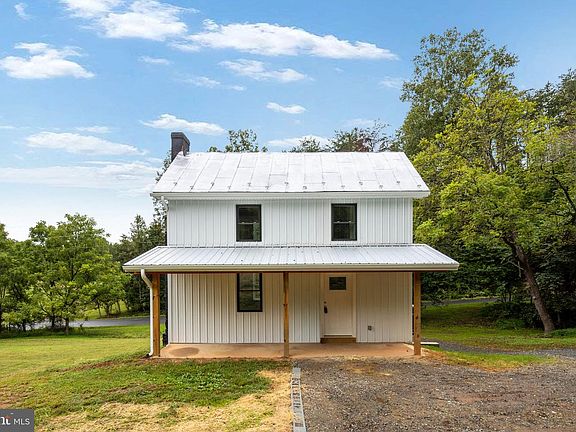 2nd image of 871 Chapman Rd