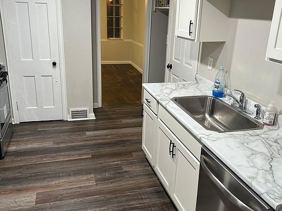 5th image of 3155 Rocky River Dr