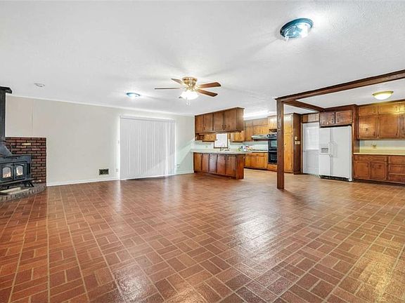 4th image of 2058 Graham Rd