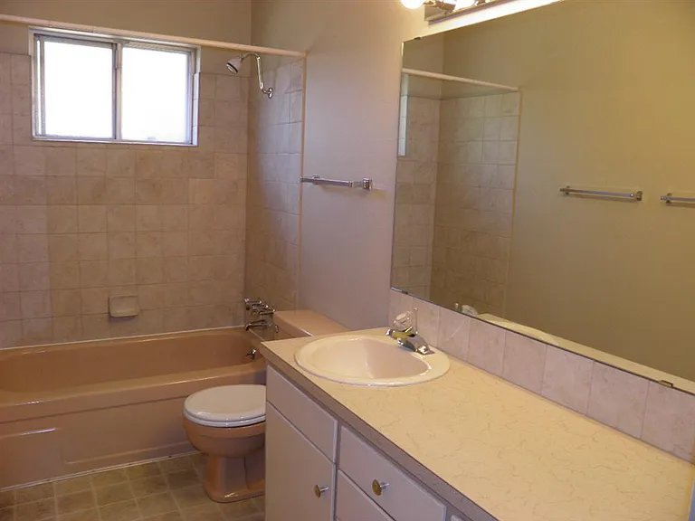 157 SE Craven Rd — Photo 11
