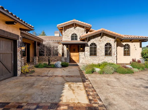 320 Chapman Ln, Bigfork, MT 59911