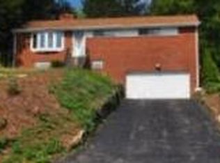 800 Pine Tree Dr, Gibsonia, PA