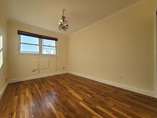5th image of 3211 Griswold Ave #2