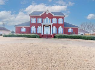 3106 McGuire Dr, Muscle Shoals, AL 35661