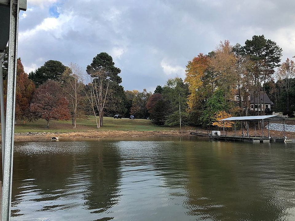 2nd image of 2455 Club Dr