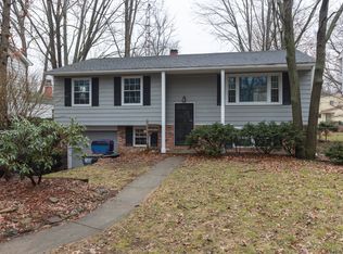 2527 Cherry Hill Rd, Toledo, OH 43615