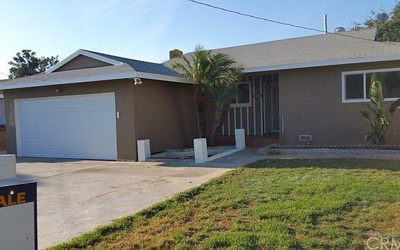 2nd image of 1413 E Romneya Dr