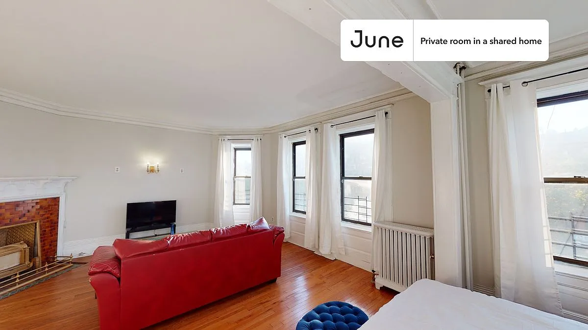 Full bedroom in 4 bed/1 bath home in Central Harlem #1428 A — Photo 4