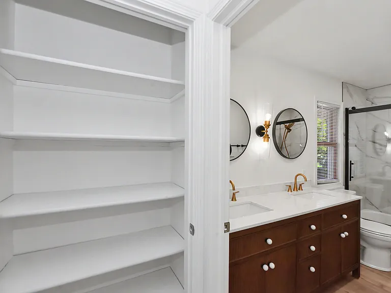W330N4339 Lakeland Dr #B — Photo 16