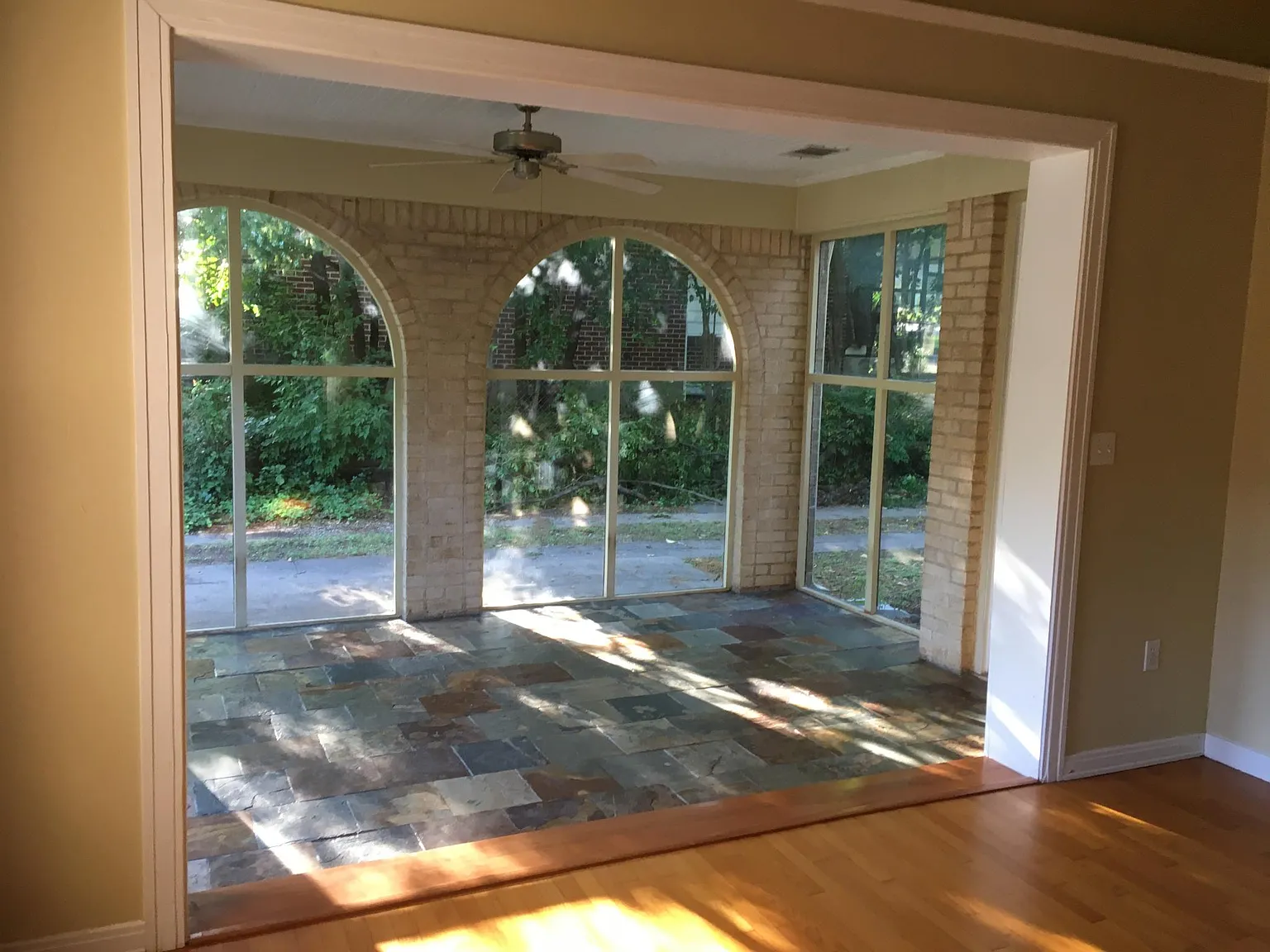 417 W Louisiana St — Photo 2