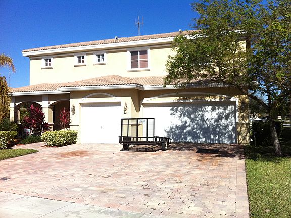 3rd image of 965 NW 204th St