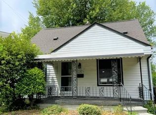 29741 Quinkert St, Roseville, MI