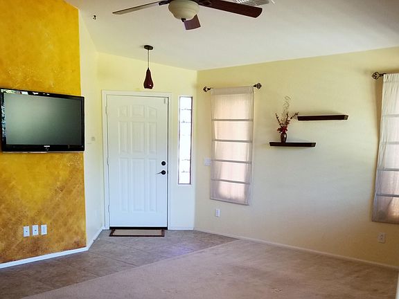 3rd image of 525 E Jeanne Ln